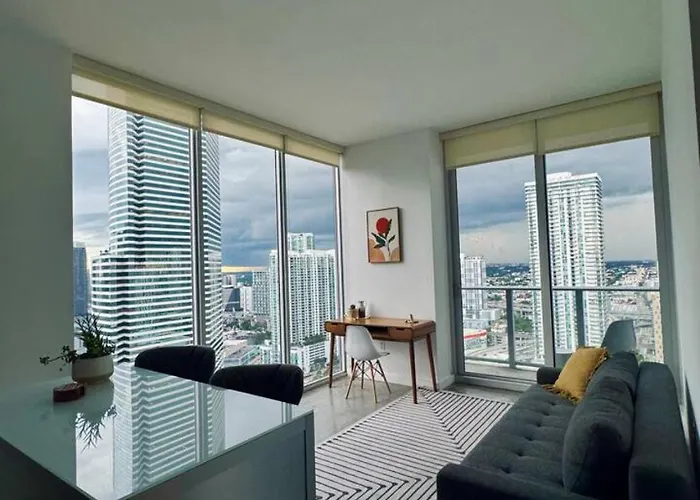 Luxury Penthouse Loft Rooftop Pool Free Parking