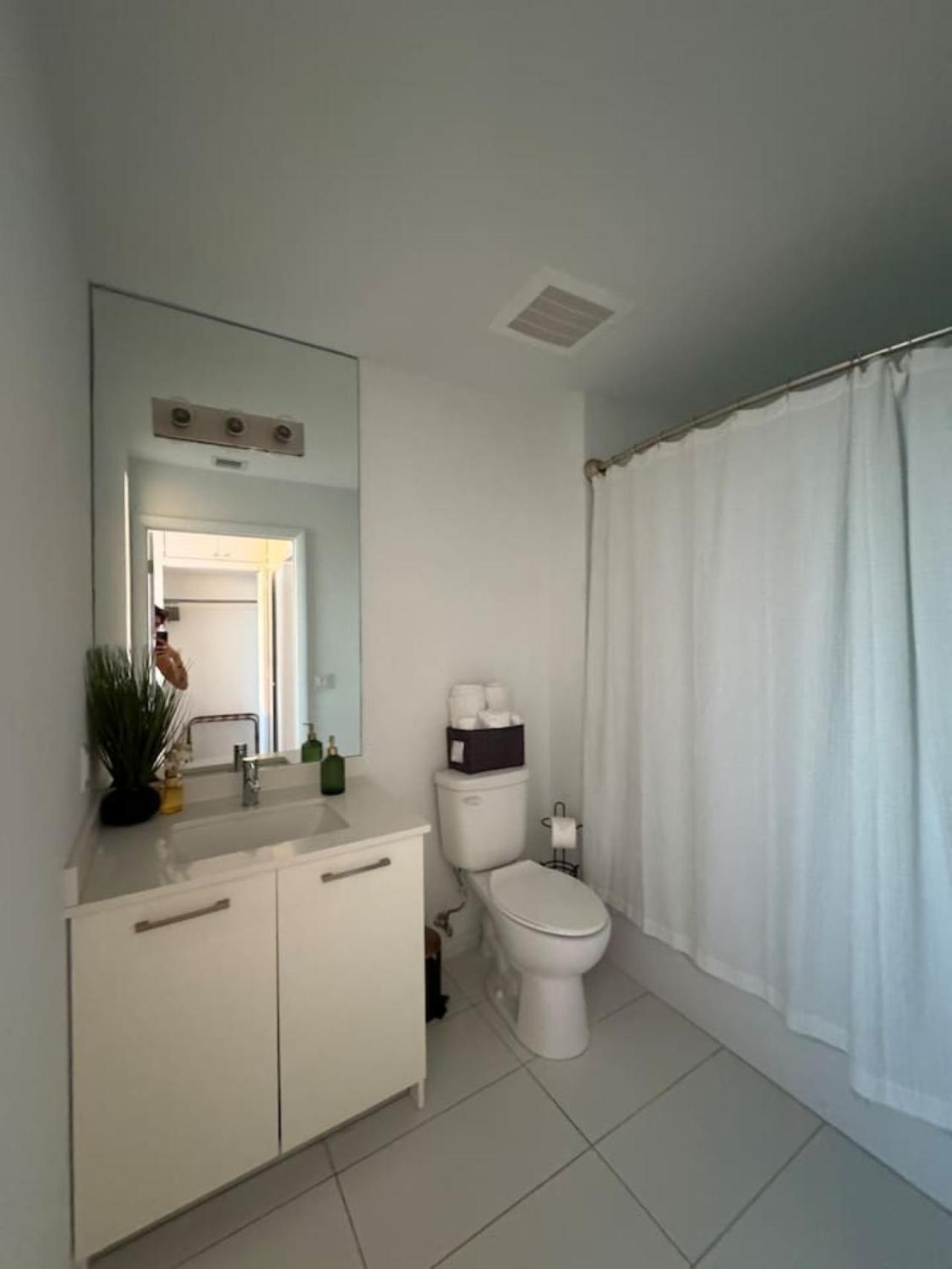 Luxury Penthouse Loft Rooftop Pool Free Parking