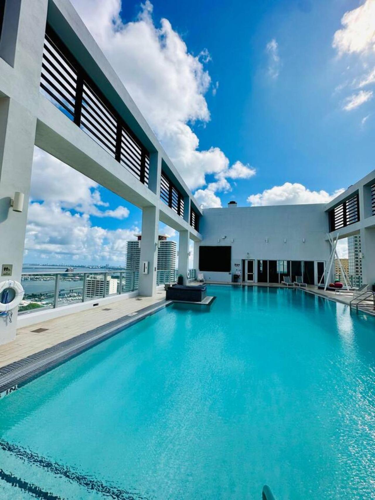 Apartment Luxury Penthouse Loft Rooftop Pool Free Parking Miami