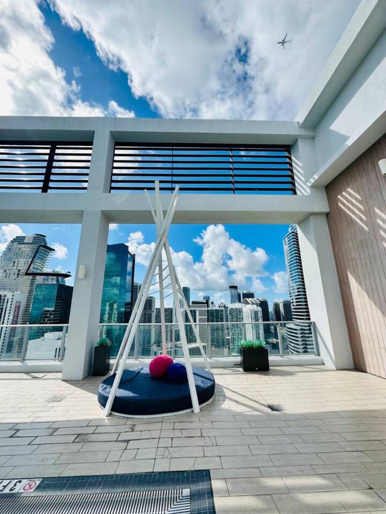 Apartment Luxury Penthouse Loft Rooftop Pool Free Parking *